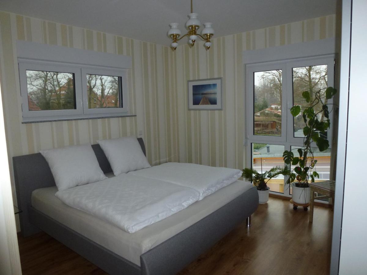 Villa Ferienoase An Der Wublitz Potsdam Esterno foto